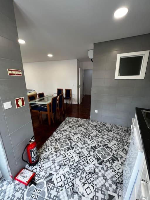Ferienwohnung Casa Da Praca 2 São João da Madeira Exterior foto